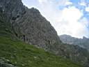 k Les roches plissees au dessus du Bannalpsee.JPG